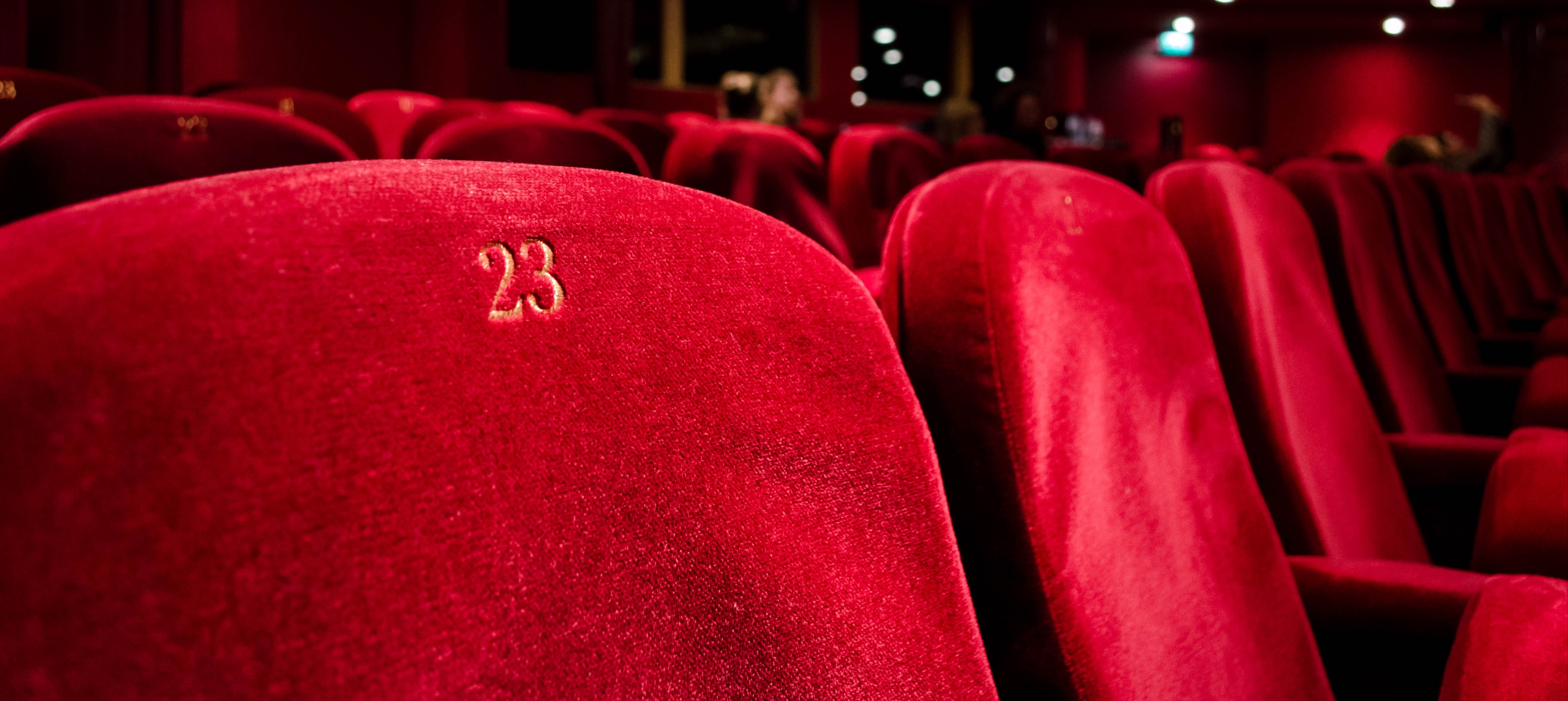 Het is Wereld Theaterdag: vier het met deze voorstellingen